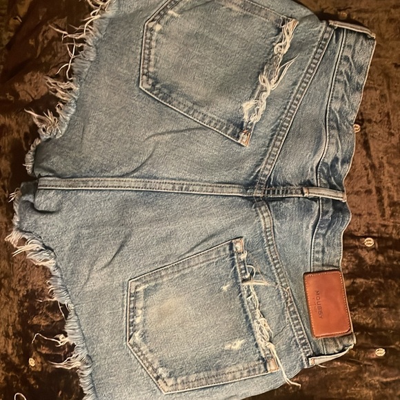 Distressed Denim Blue Shorts - Picture 5 of 5